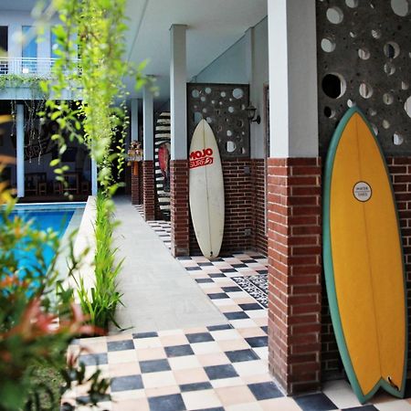 Mojosurf Camp Canggu Exterior foto
